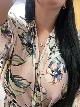 Tamara_jaay Adlı Modelin Canlı Sohbet Odası