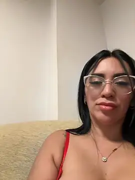 غرفة دردشة Tamara_jaay المباشرة