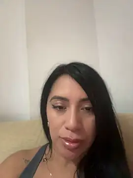 Chat +18 de Tamara_jaay ao vivo