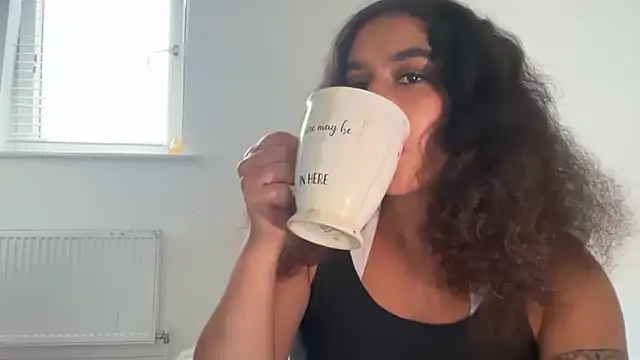 fayfay21@xh Show in webcam