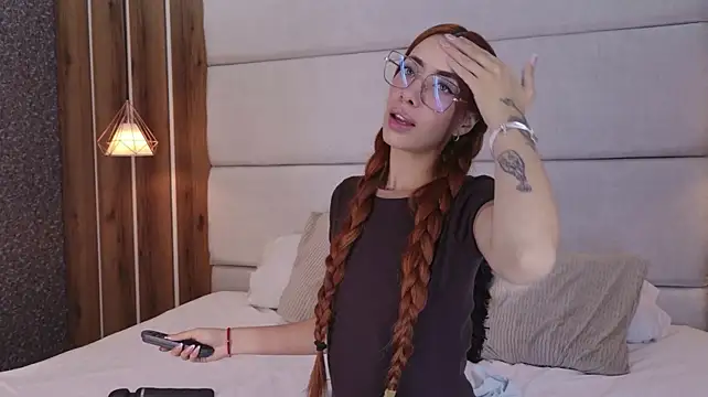 LolaGray__ Pertunjukan Webcam