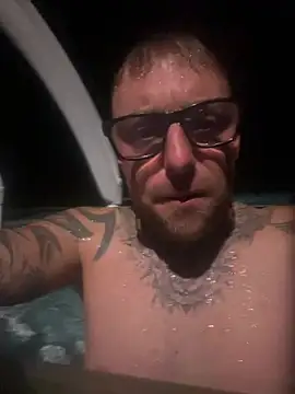 WIDBIGWHITECOCK's Webcam Show