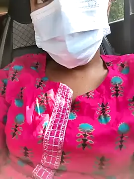 YOURBHABI143 Show in webcam