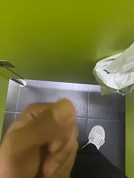 liam_bronw Show in webcam