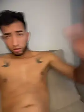 liam_bronw Show in webcam