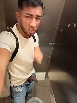 liam_bronw: διαδικτυακό σόου στην κάμερα