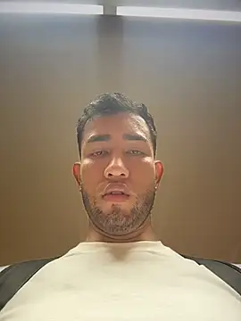 liam_bronw: διαδικτυακό σόου στην κάμερα