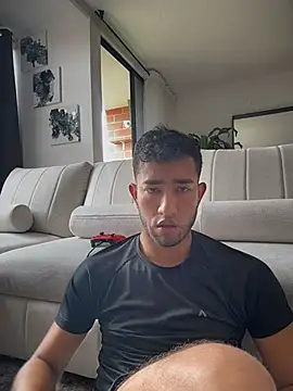 liam_bronw Show in webcam