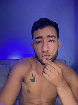 liam_bronw Show in webcam