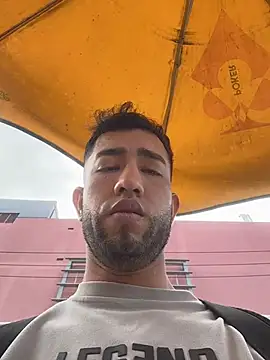 liam_bronw Show in webcam