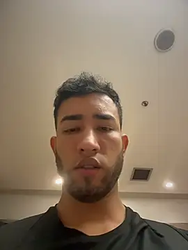 liam_bronw Show in webcam