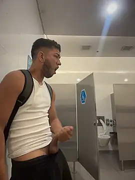 liam_bronw: διαδικτυακό σόου στην κάμερα