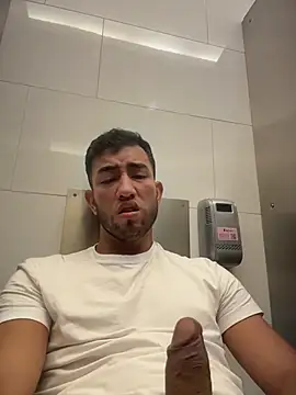 liam_bronw: διαδικτυακό σόου στην κάμερα