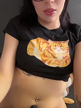 HinaSweet's Webcam Show