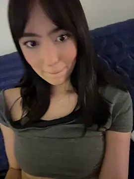 Hinata_3's Live XXX Chat
