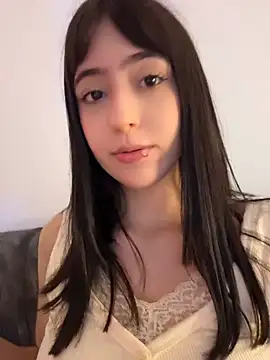 Hinata_3 Adlı Modelin Web Kamerası Şovu