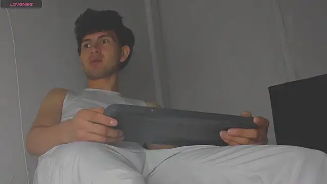 camilo_model's Webcam Show
