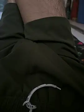 zxcvgf12300's Webcam Show