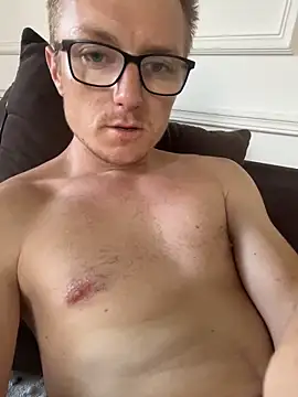 Show modela mateuszuuu na web-kameri
