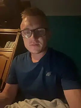 Show modela mateuszuuu na web-kameri