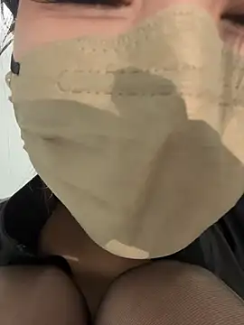 Show modela yenai_xx na web-kameri