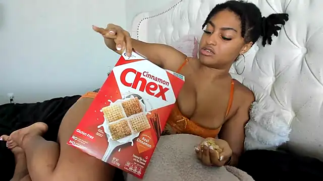 Chatroom XXX en direct de emorisplash