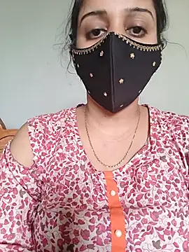 Tamil_shaliniのウェブカメラショー