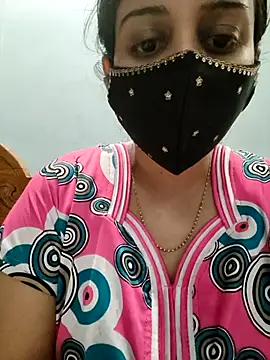 Tamil_shaliniのウェブカメラショー