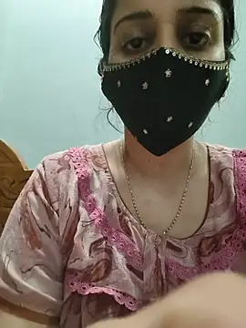 Pokazy przed kamerką – Tamil_shalini