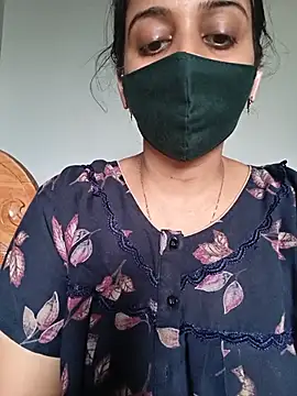 Tamil_shaliniのウェブカメラショー