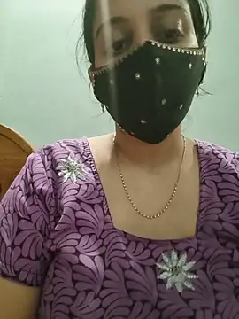 Pokazy przed kamerką – Tamil_shalini