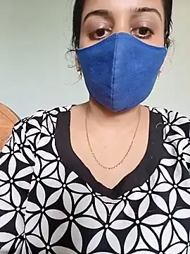 Tamil_shaliniのウェブカメラショー