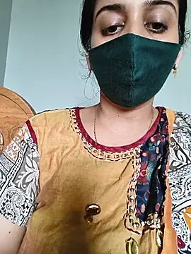 Tamil_shaliniのウェブカメラショー