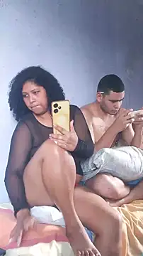 Isabel_and_Heckler Live XXX-chat
