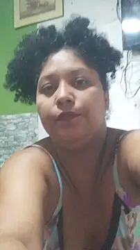 Isabel_and_Heckler Show in webcam