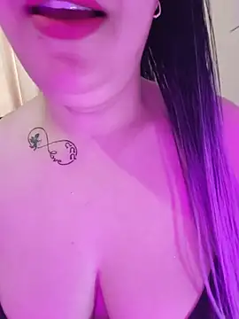 عرض كام Doodqueen