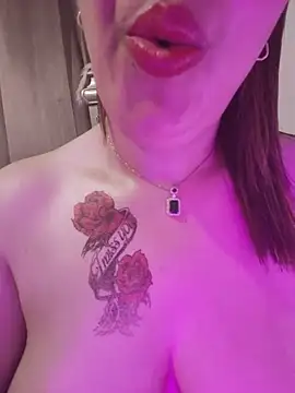 عرض كام Doodqueen