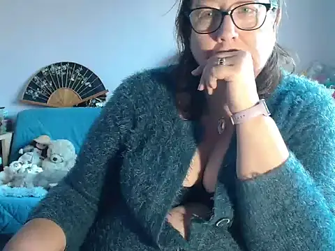 Вебкам-шоу xmyriamx