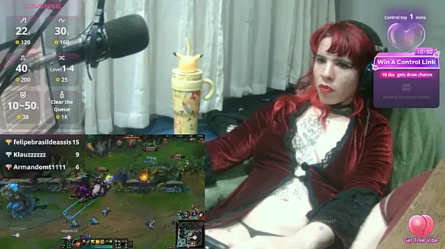MorangoCChoc Show in webcam