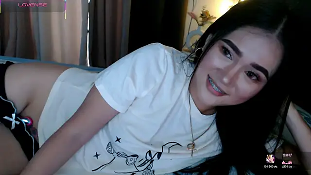 simplykhate Adlı Modelin Canlı Sohbet Odası