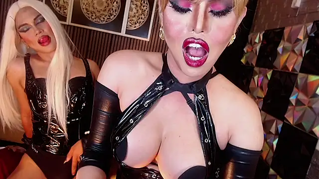 Show webcam de BigCockLatinaTS