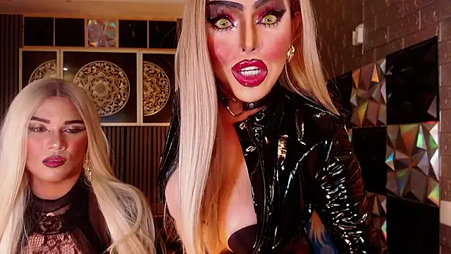 BigCockLatinaTS' Webcam Show