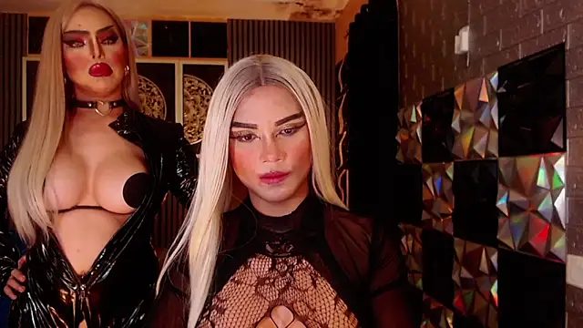 BigCockLatinaTS Webcam Show