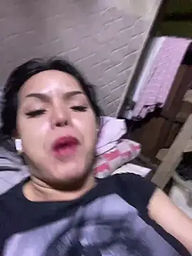 BigCockLatinaTS Show in webcam