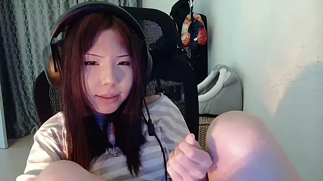 AprilOnilll's Live XXX Chat