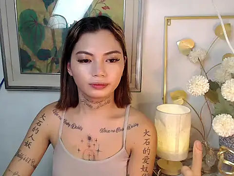 Lucy_Summer Adlı Modelin Web Kamerası Şovu