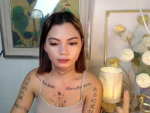 Lucy_Summer Adlı Modelin Web Kamerası Şovu
