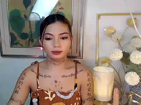 Lucy_Summer Pertunjukan Webcam