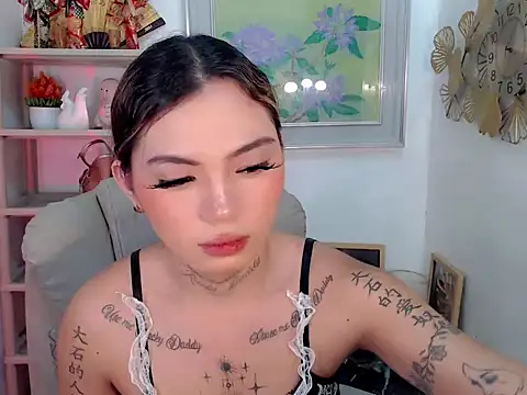 Show modela JasmineHiller na web-kameri