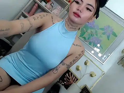 JasmineHiller Show in webcam